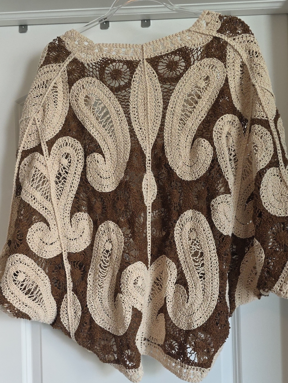 NWT Urban Daizy OS Crochet Butterfly Sleeve Cardigan Chocolate and Cream - Picture 7 of 10